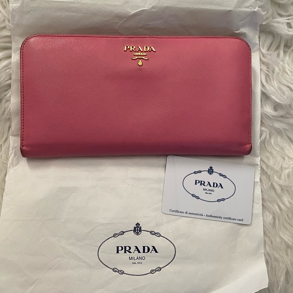 Prada Tri-Colour Saffiano Continental Wallet w/ Box and authenticity card.